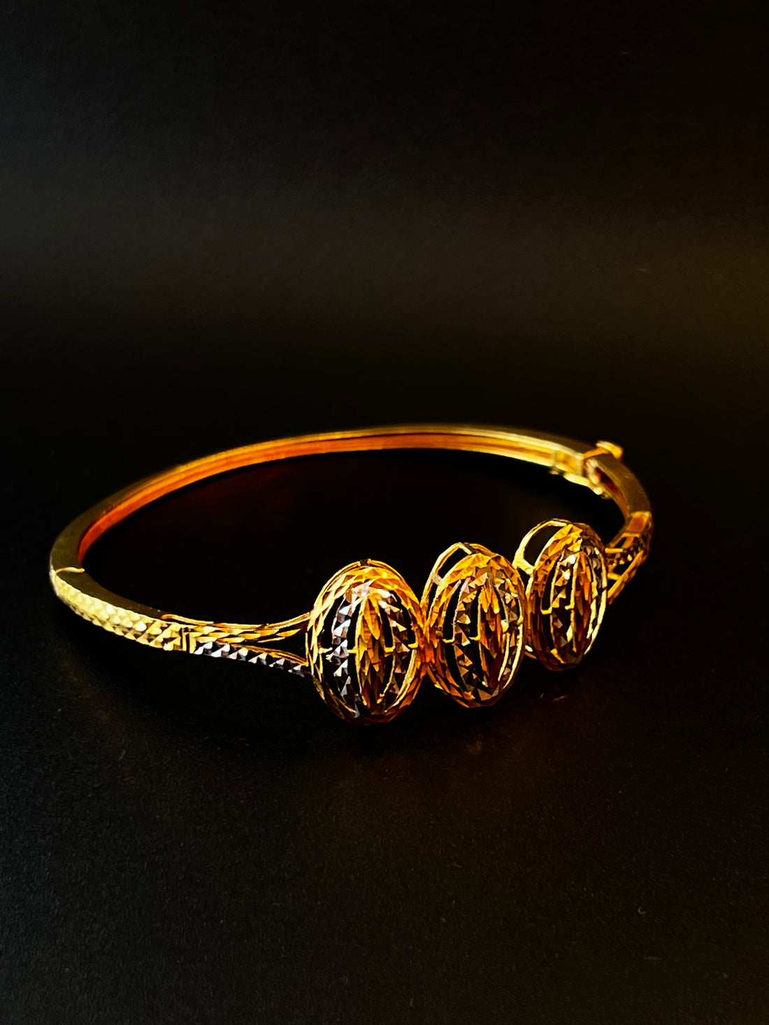 22k Gold Ladies Bracelet