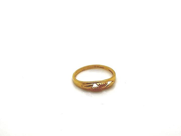 22K Gold Ladies Ring
