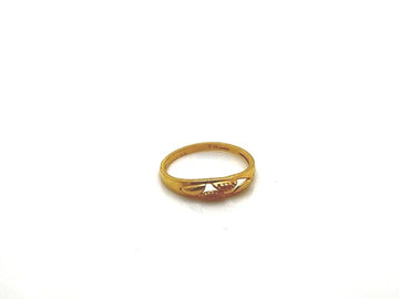 22K Gold Ladies Ring